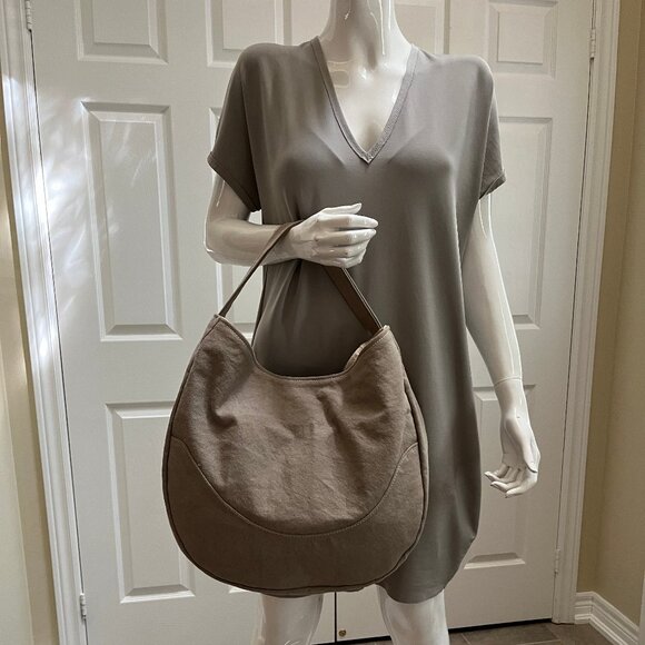 Designer canvas shoulder bag by CHA CHA - Authentic - Picture 4 of 16